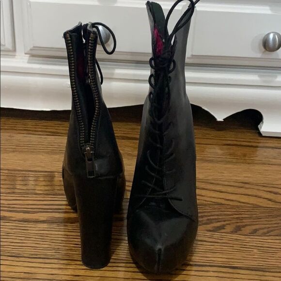Betsey Johnson Lilly Ankle Platform Boots - Picture 1 of 7